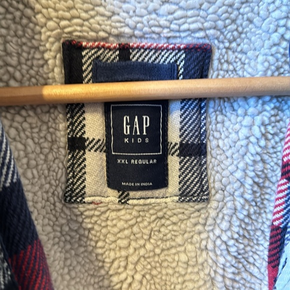 Gap Sherpa Flannel plaid checkered heavy Boys XXL women’s Medium - Picture 2 of 6